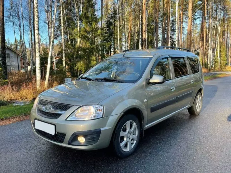 Alternative view of Lada Largus