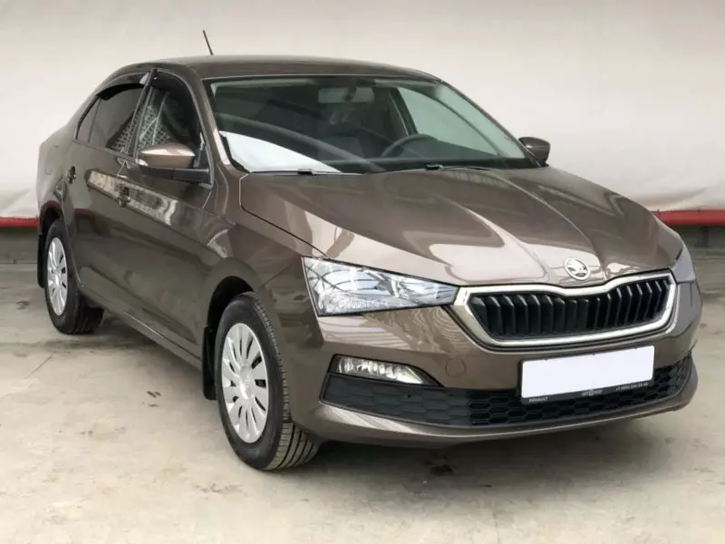 Alternative view of Skoda Rapid