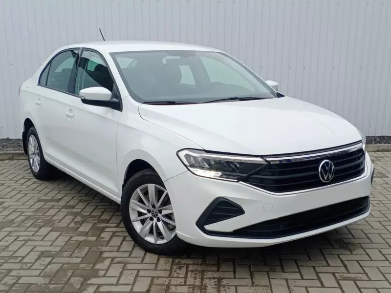 Alternative view of Volkswagen Polo
